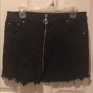 black/gray distressed zip front denim skirt